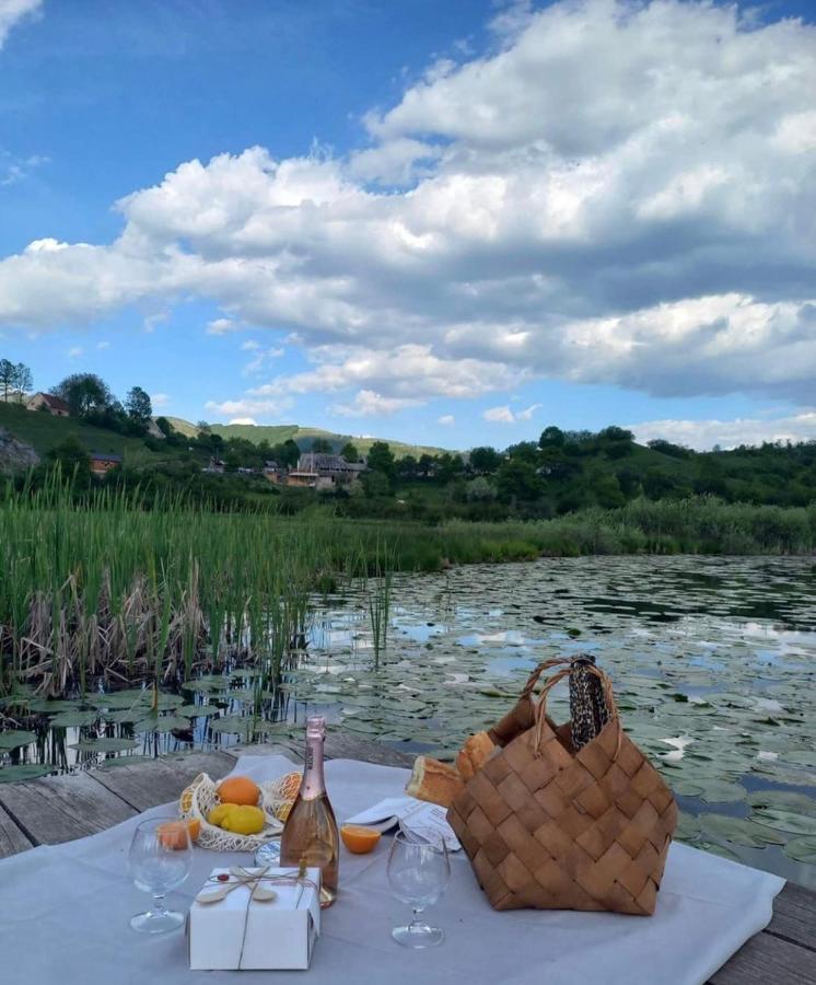 Eco Village Nevidio Poscenje Exteriör bild
